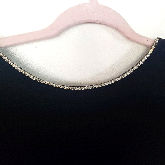 Black soft velvet dress open "V" back Bow w/rienstone accent on back sz S/M - Picture 8 of 9